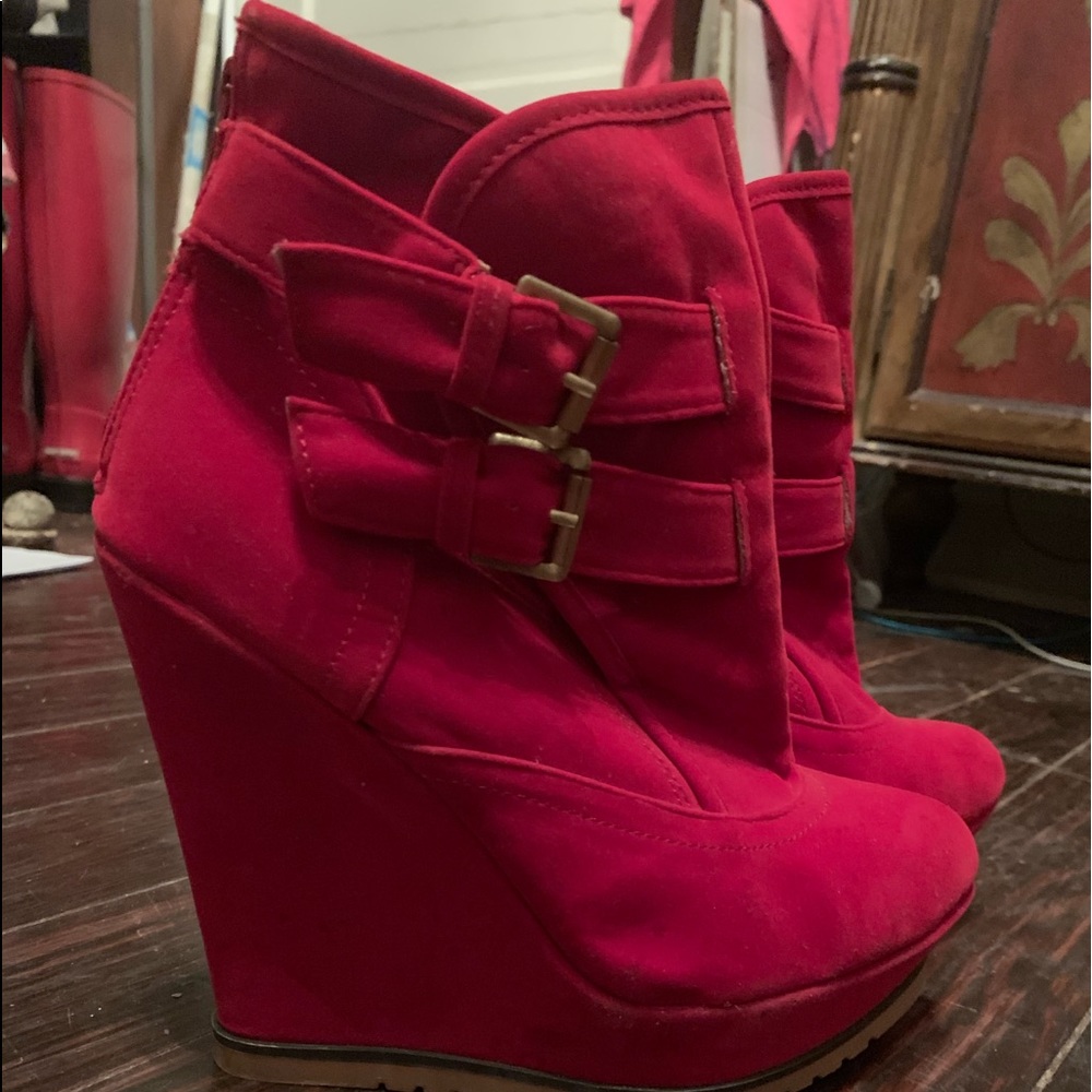 Red suede up pass ankle wedges heels